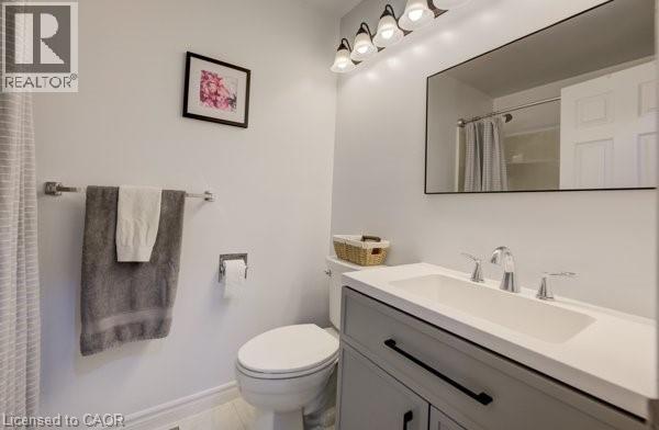 4 Ronald Road, Cambridge, ON - Indoor Photo Showing Bathroom