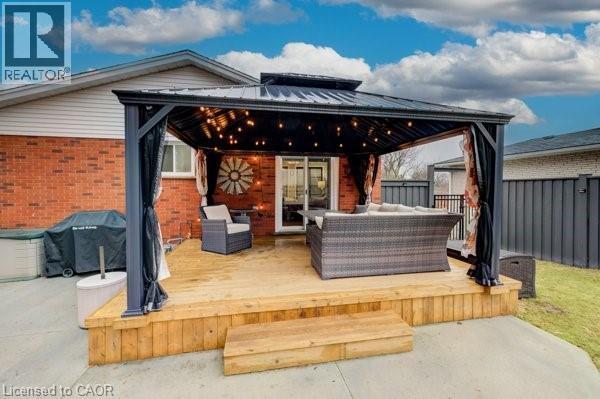 4 Ronald Road, Cambridge, ON - Outdoor