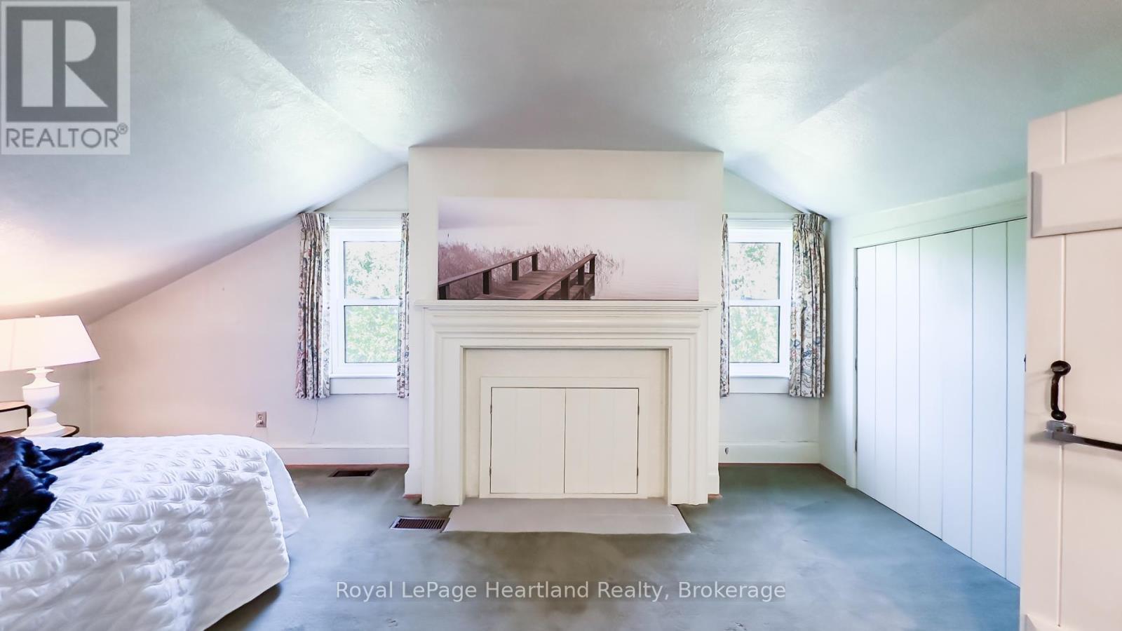 25 Wellington Street N, Goderich (Goderich (Town)), ON - Indoor Photo Showing Bedroom