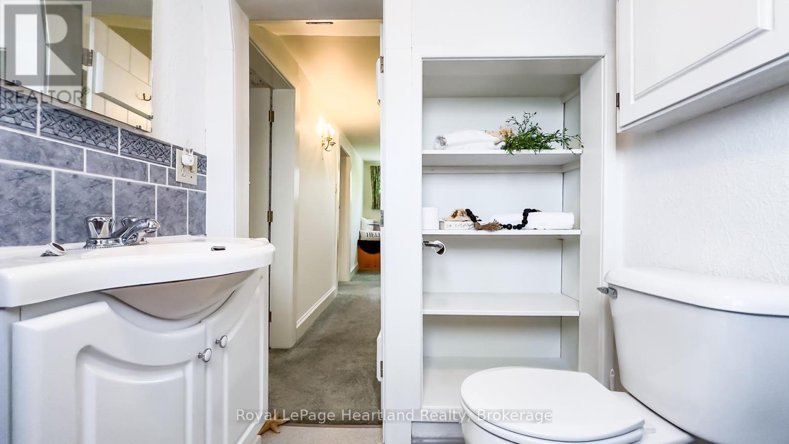 25 Wellington Street N, Goderich (Goderich (Town)), ON - Indoor Photo Showing Bathroom