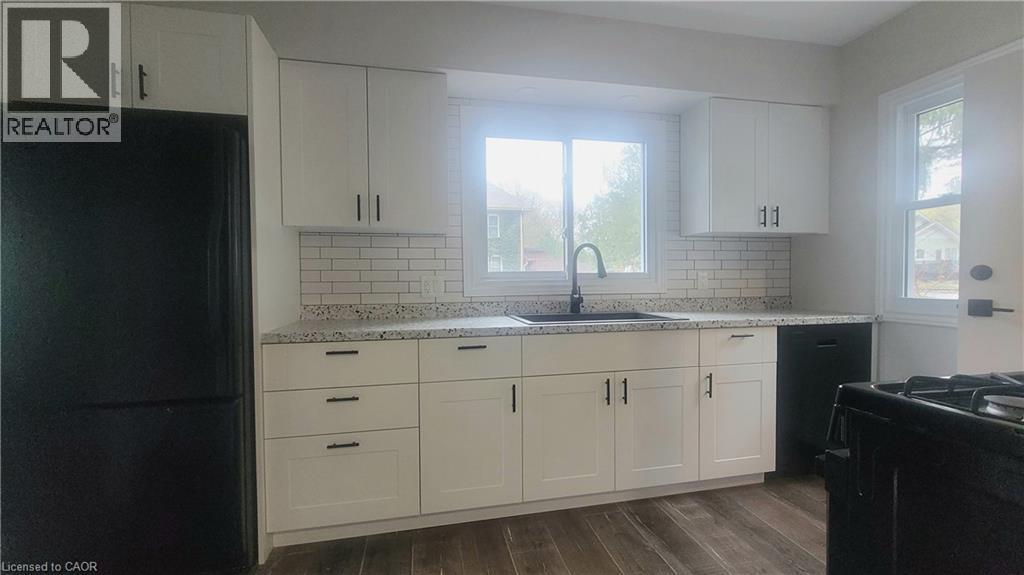 96 Orchard Avenue, Simcoe, ON - Indoor Photo Showing Kitchen