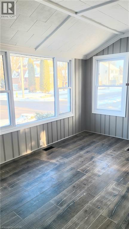 96 Orchard Avenue, Simcoe, ON - Indoor Photo Showing Other Room