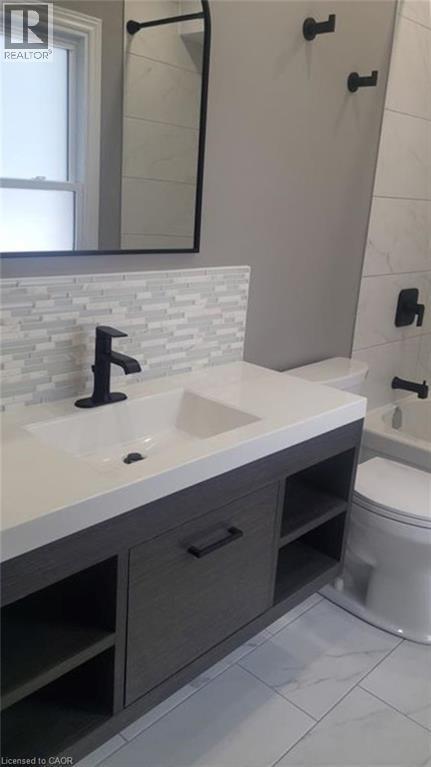 96 Orchard Avenue, Simcoe, ON - Indoor Photo Showing Bathroom