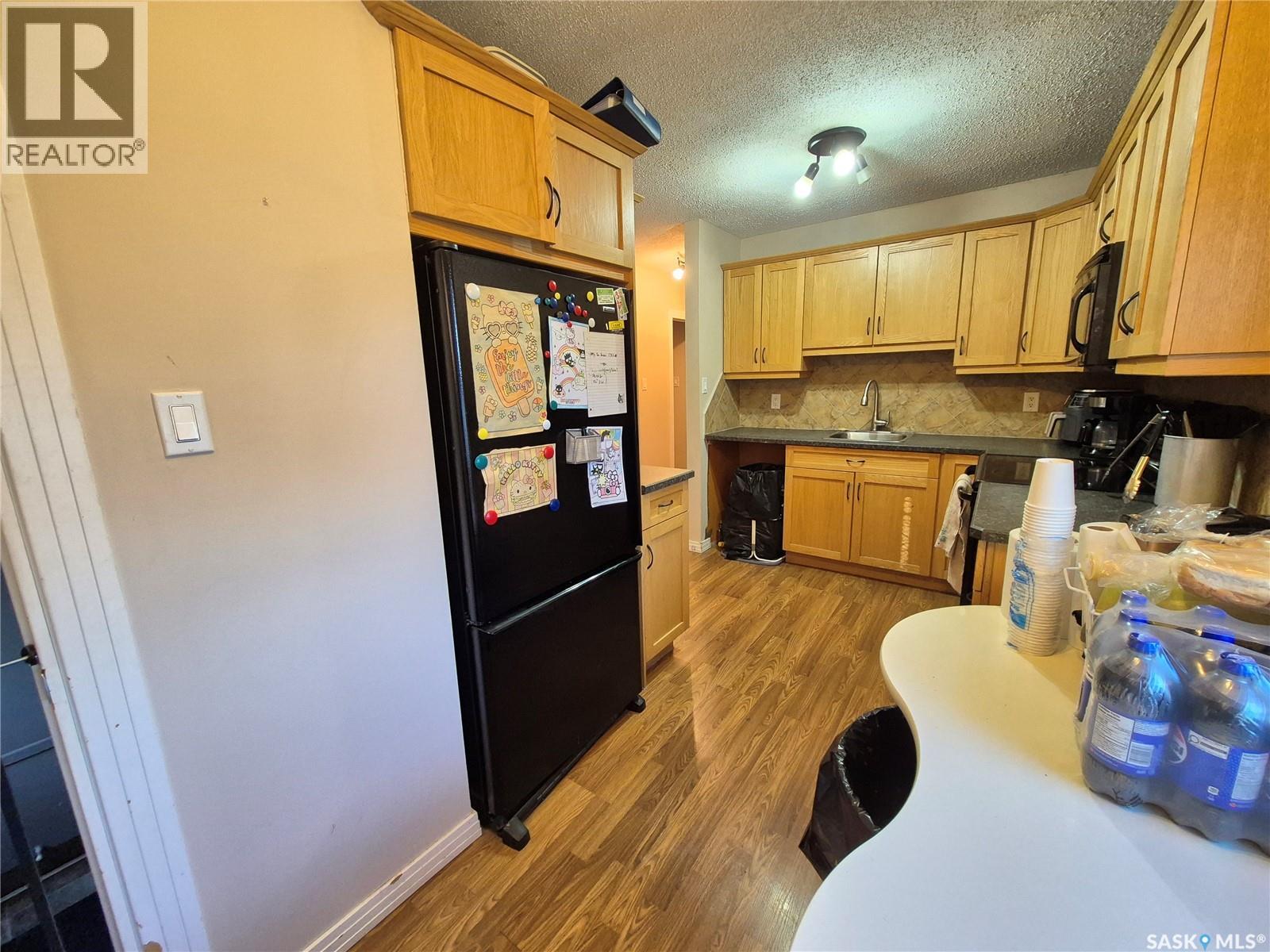 1118 Park Avenue, Weyburn, SK - Indoor Photo Showing Other Room