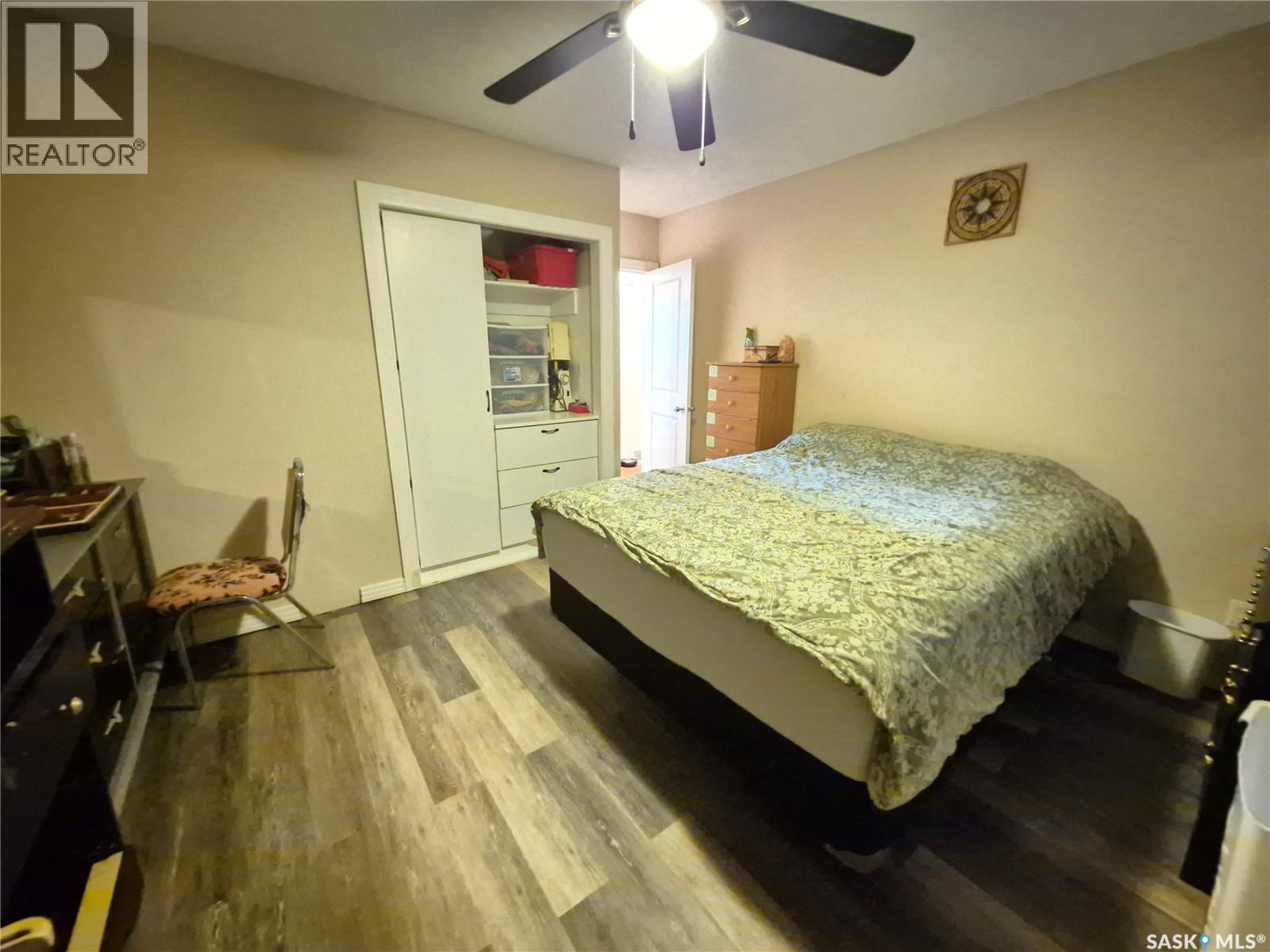1118 Park Avenue, Weyburn, SK - Indoor Photo Showing Bedroom