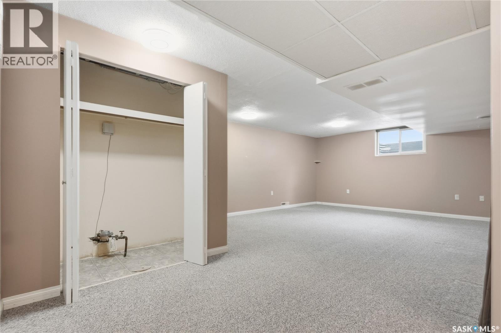 1604 Preston Avenue S, Saskatoon, SK - Indoor Photo Showing Basement