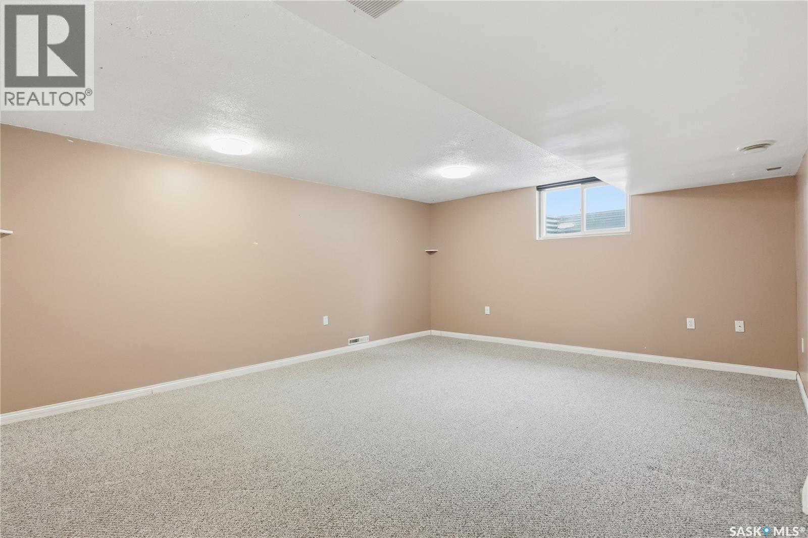 1604 Preston Avenue S, Saskatoon, SK - Indoor Photo Showing Basement