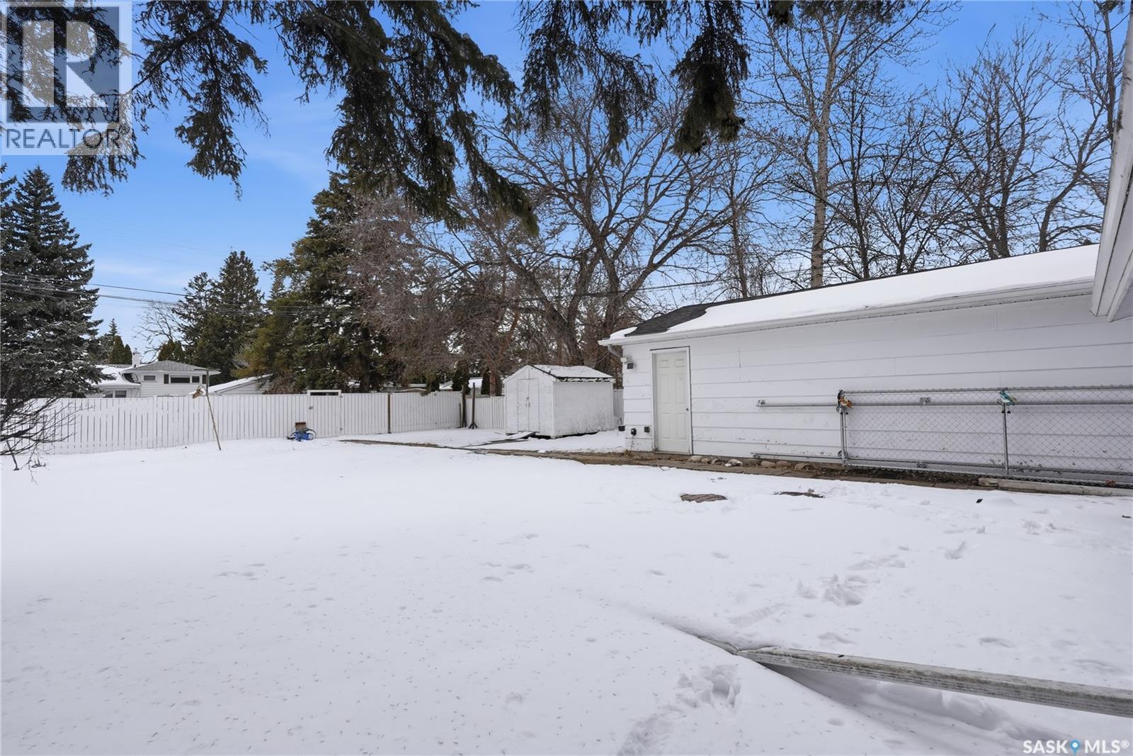 1604 Preston Avenue S, Saskatoon, SK - Outdoor