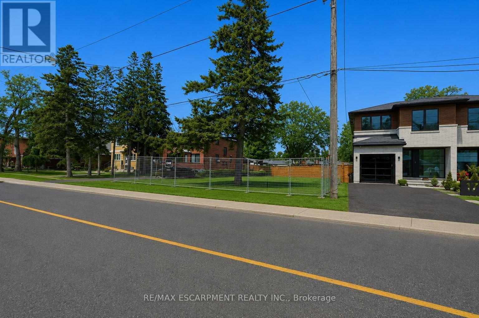 19 Broadview Avenue, Mississauga, ON