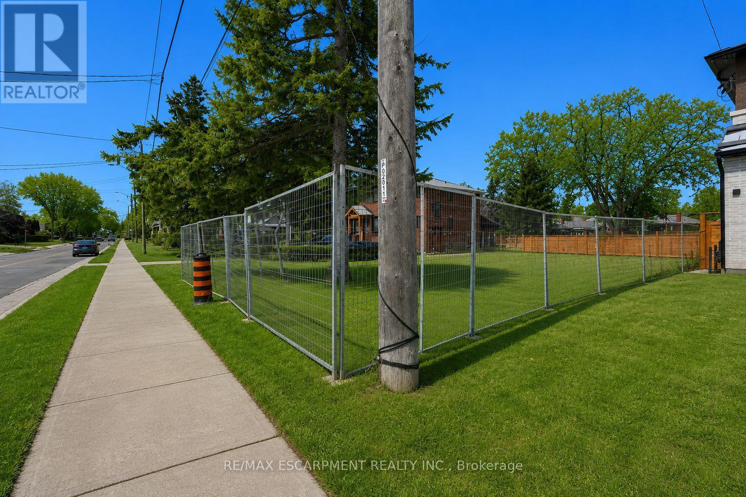 19 Broadview Avenue, Mississauga, ON