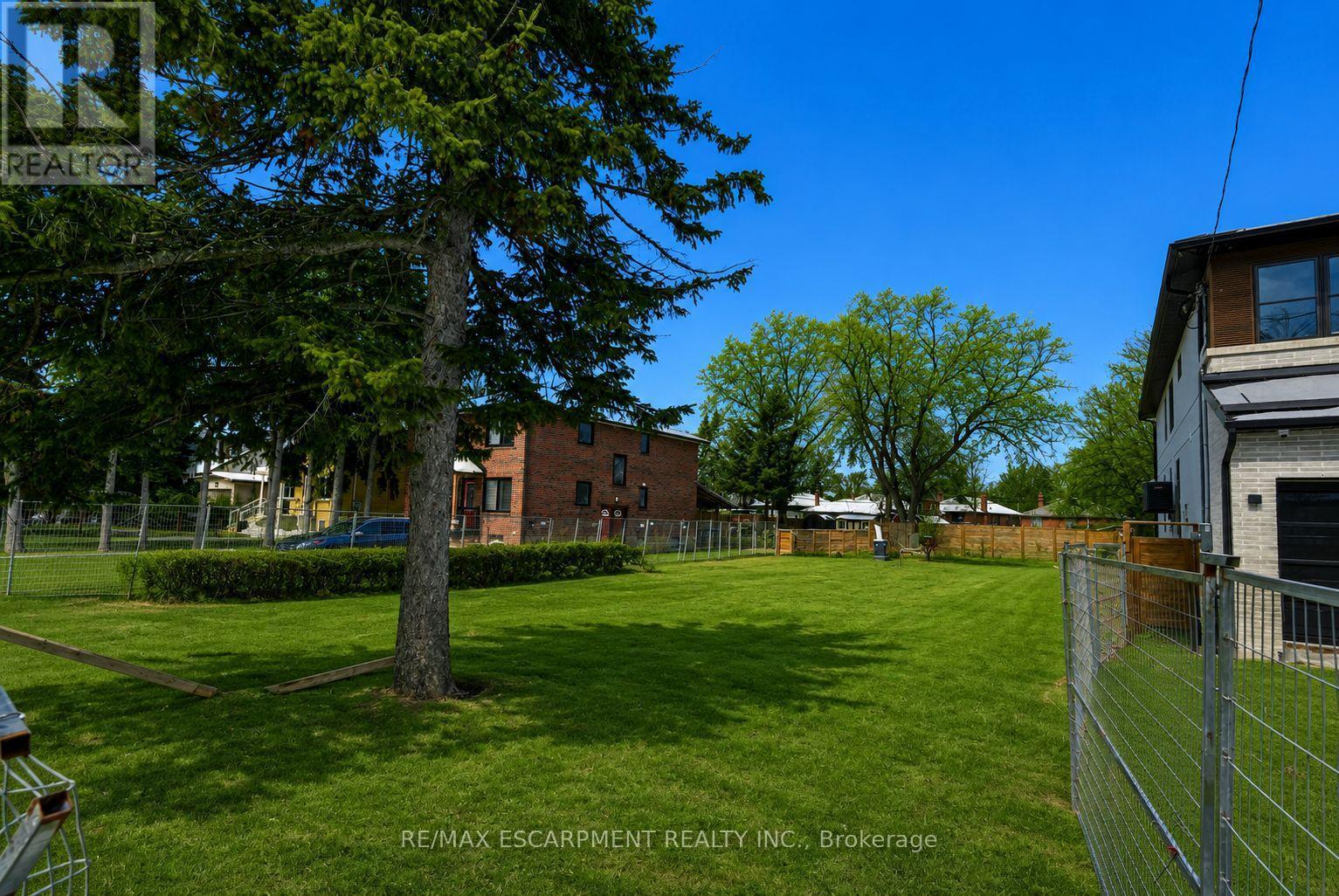19 Broadview Avenue, Mississauga, ON