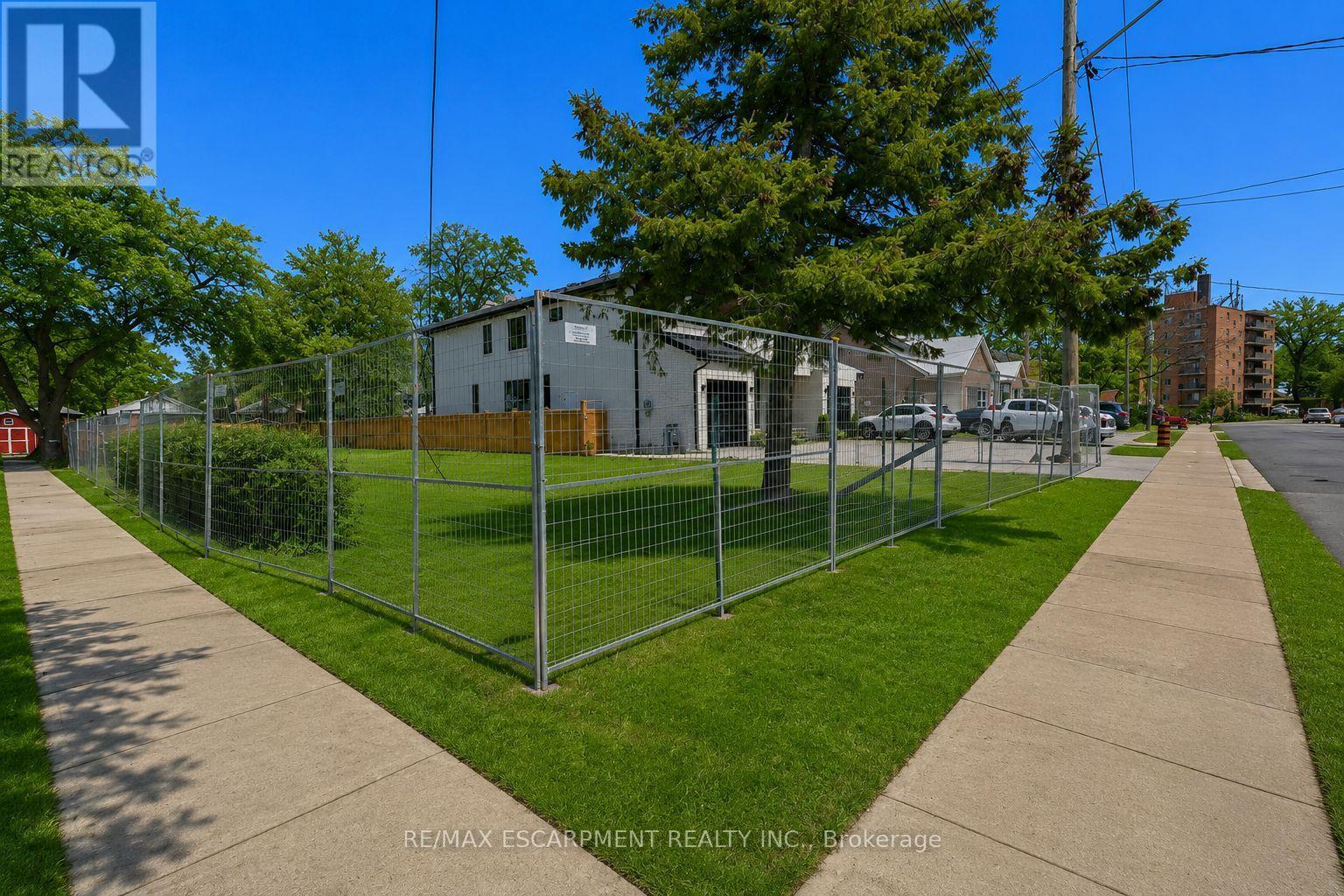 19 Broadview Avenue, Mississauga, ON