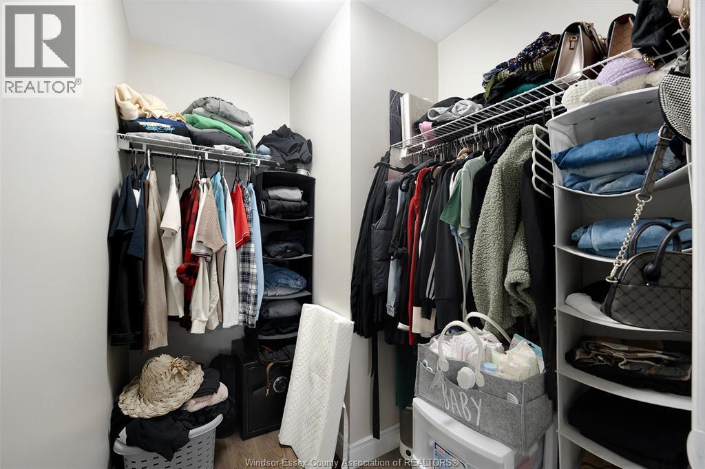 4205 Barton Crescent, Windsor, ON - Indoor With Storage