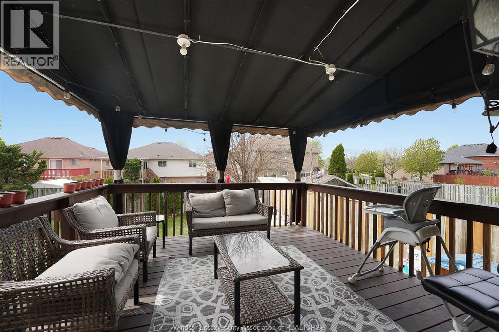 4205 Barton Crescent, Windsor, ON - Outdoor With Deck Patio Veranda With Exterior