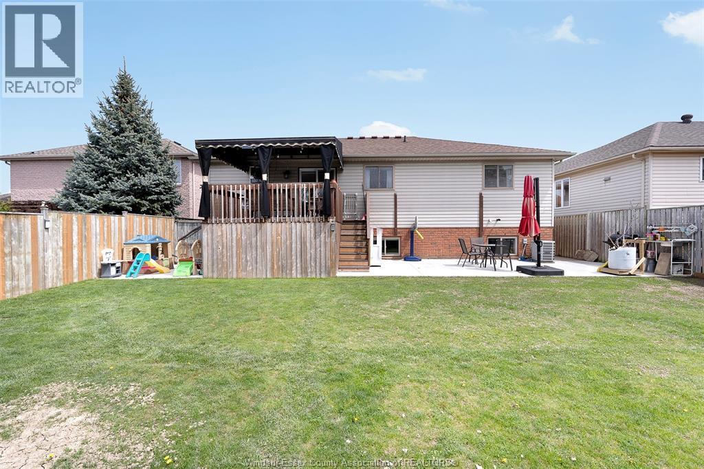 4205 Barton Crescent, Windsor, ON - Outdoor With Deck Patio Veranda