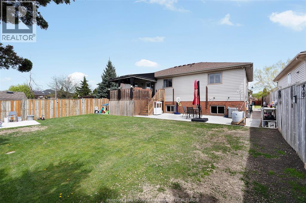 4205 Barton Crescent, Windsor, ON - Outdoor