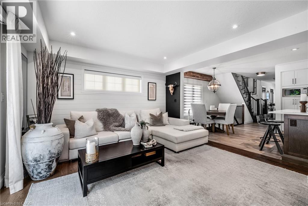 635 Saginaw Parkway Unit# 47, Cambridge, ON - Indoor Photo Showing Living Room