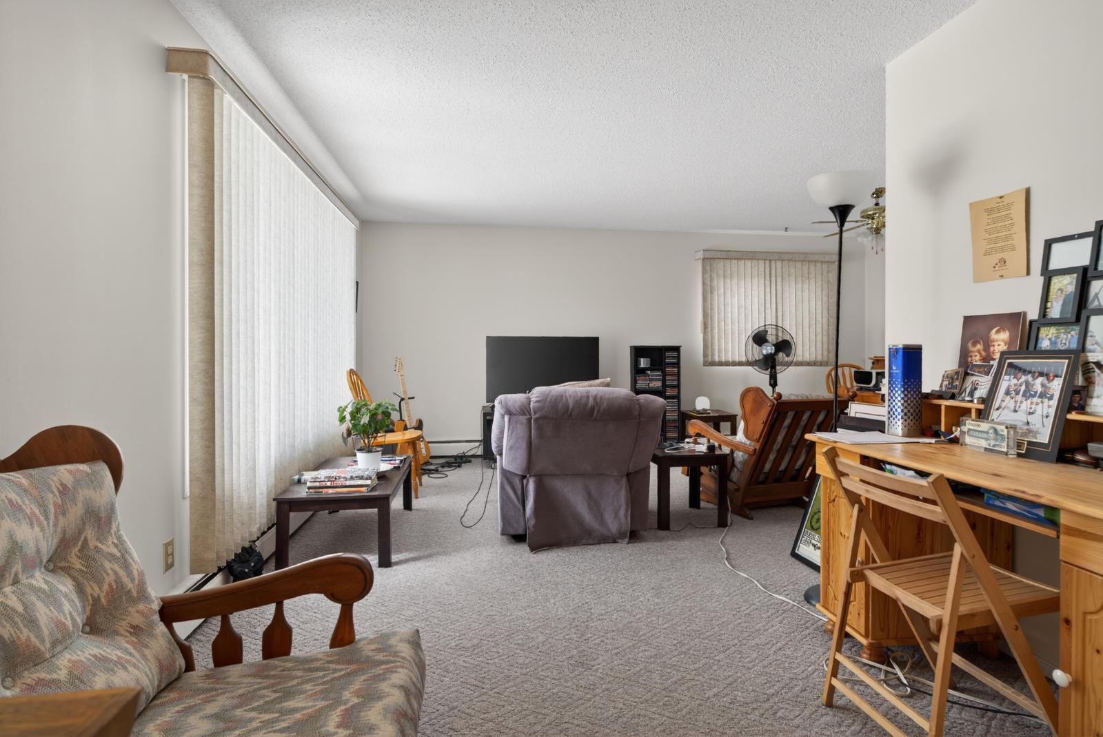 9732 75 Ave Nw, Edmonton, AB - Indoor Photo Showing Office