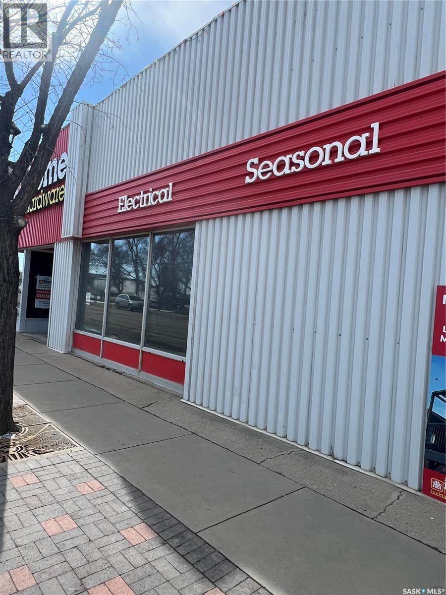 916 Central Avenue, Saskatoon, SK