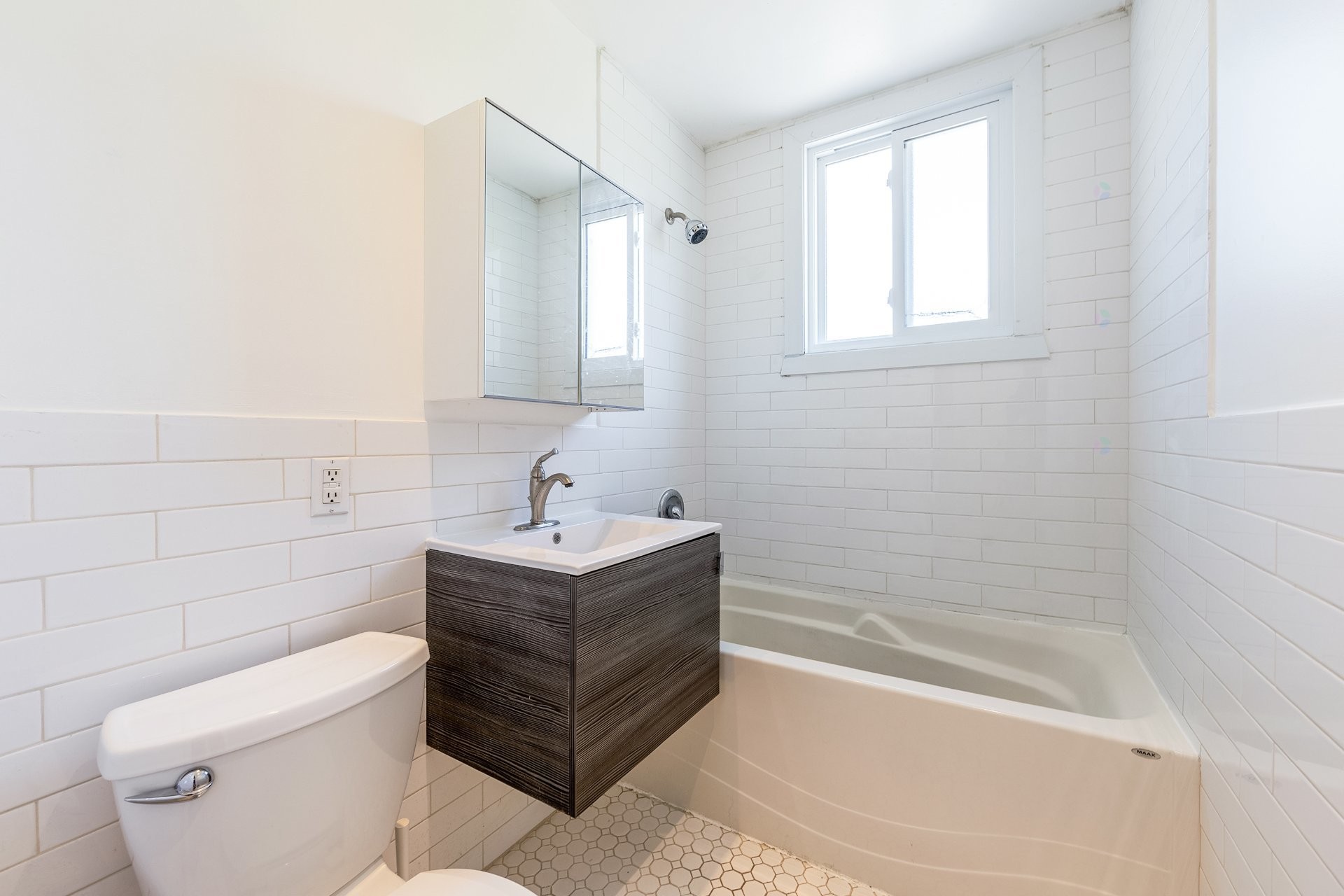 Salle de bains - 4685 Av. Coolbrook, Montréal (Côte-Des-Neiges/Notre-Dame-De-Grâce), QC