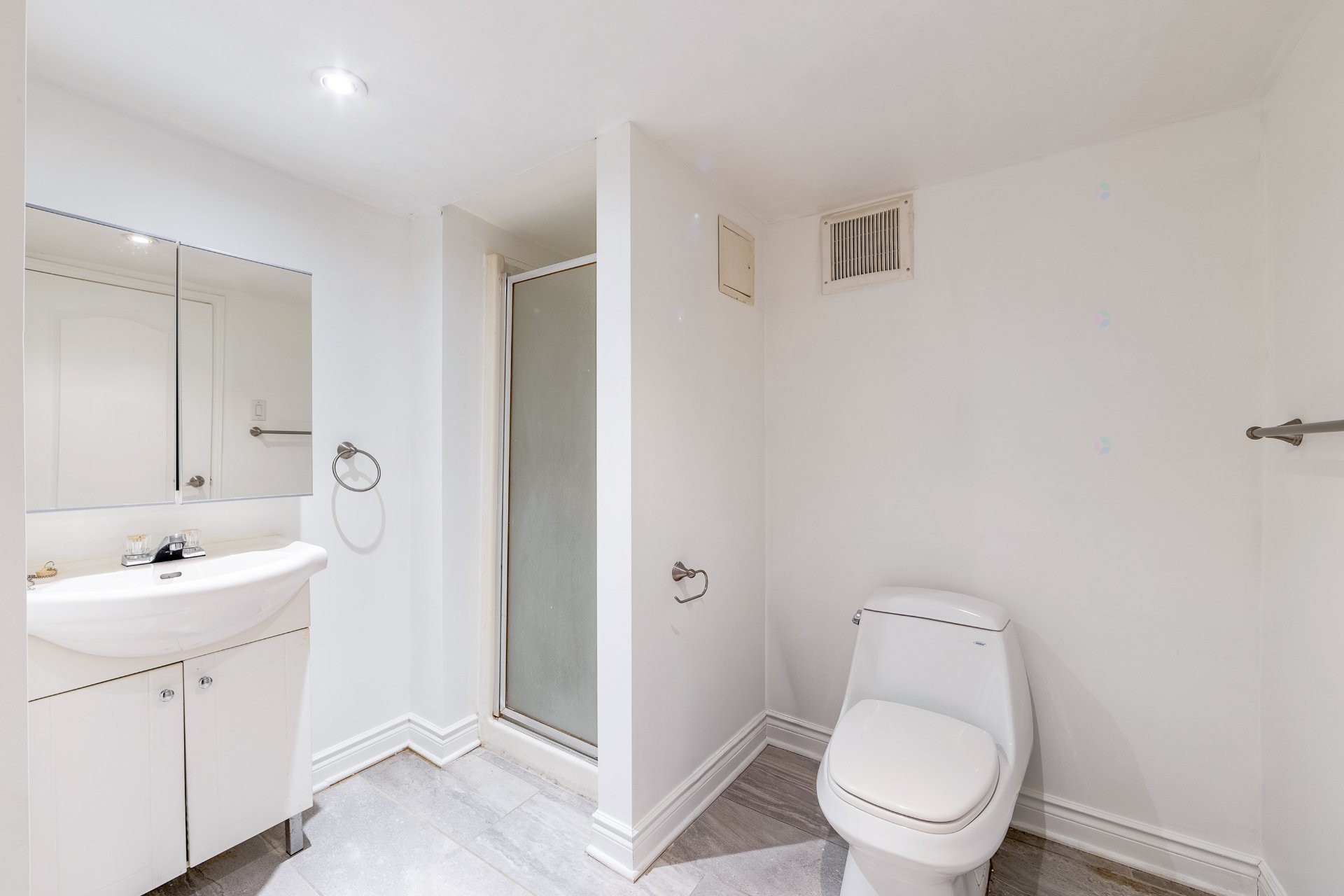 Salle de bains - 4685 Av. Coolbrook, Montréal (Côte-Des-Neiges/Notre-Dame-De-Grâce), QC
