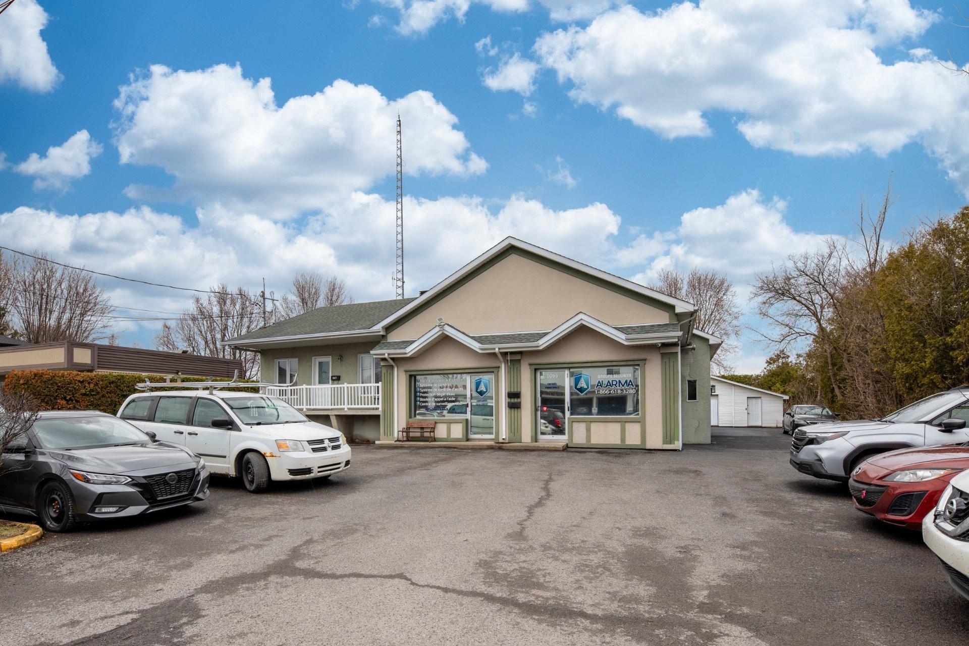Front of Structure - 1063 Boul. D'Iberville, Saint-Jean-Sur-Richelieu, QC - Outdoor