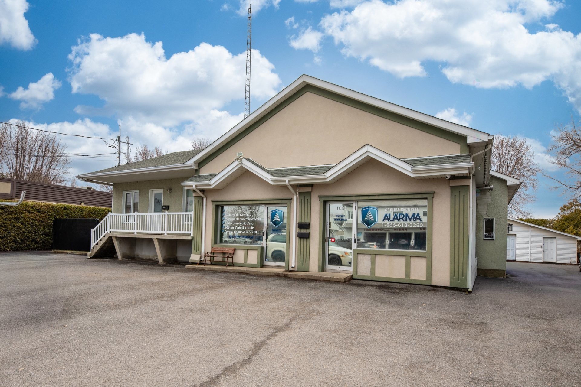 Front of Structure - 1063 Boul. D'Iberville, Saint-Jean-Sur-Richelieu, QC - Outdoor