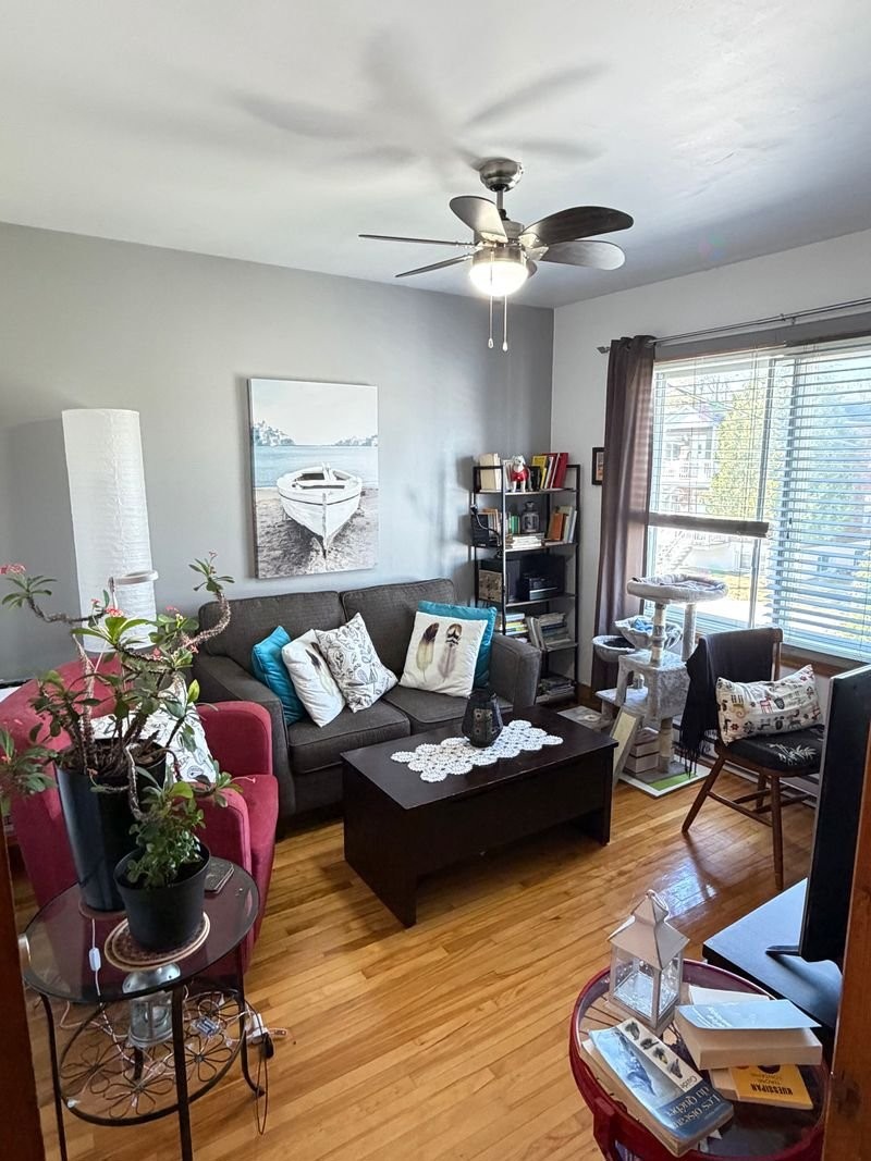Salon - 7180 Rue D'Aragon, Montréal (Le Sud-Ouest), QC - Indoor Photo Showing Living Room