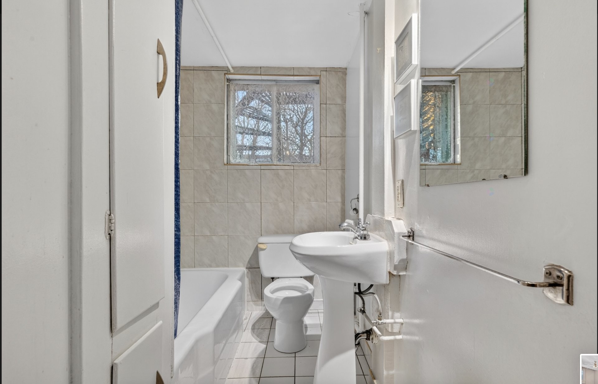 Bathroom - 5150A Av. Coolbrook, Montréal (Côte-Des-Neiges/Notre-Dame-De-Grâce), QC - Indoor Photo Showing Bathroom