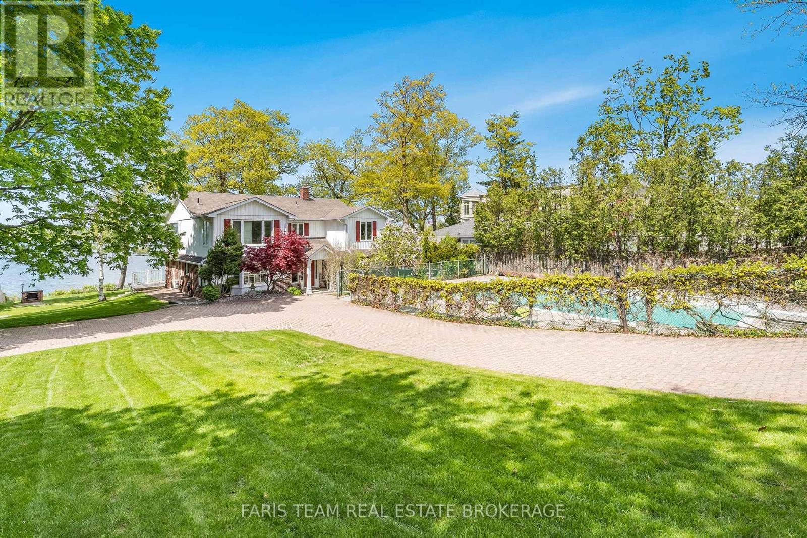 10 White Oaks Road, Barrie, ON - Outdoor