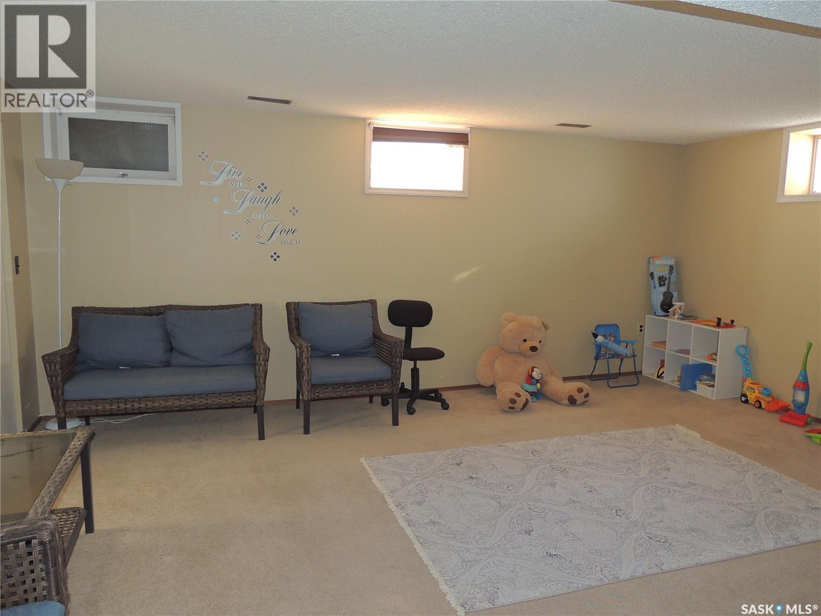 421 Maple Bay, Estevan, SK - Indoor