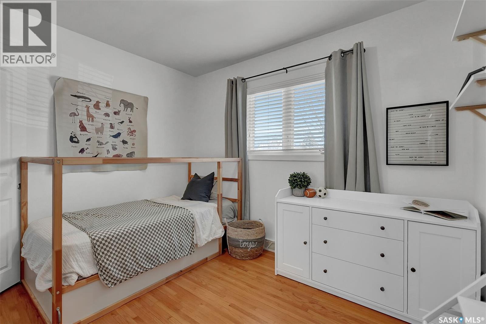 2050 Jubilee Avenue, Regina, SK - Indoor Photo Showing Bedroom
