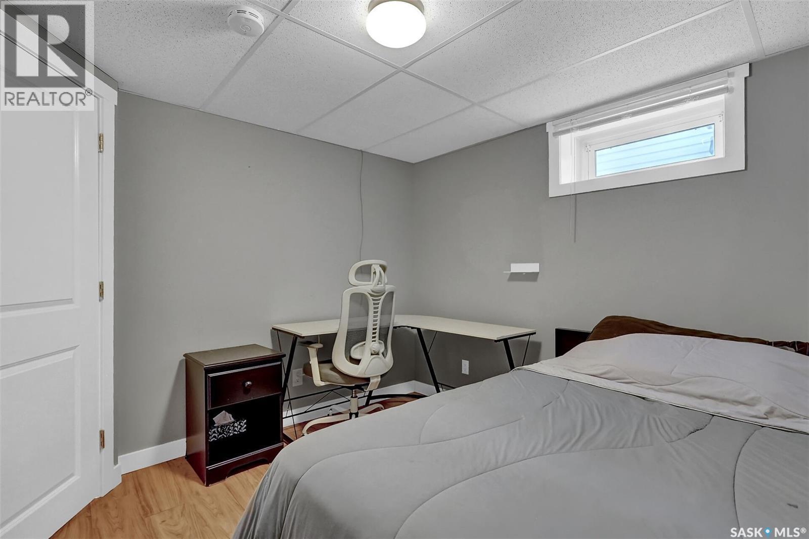 2050 Jubilee Avenue, Regina, SK - Indoor Photo Showing Bedroom
