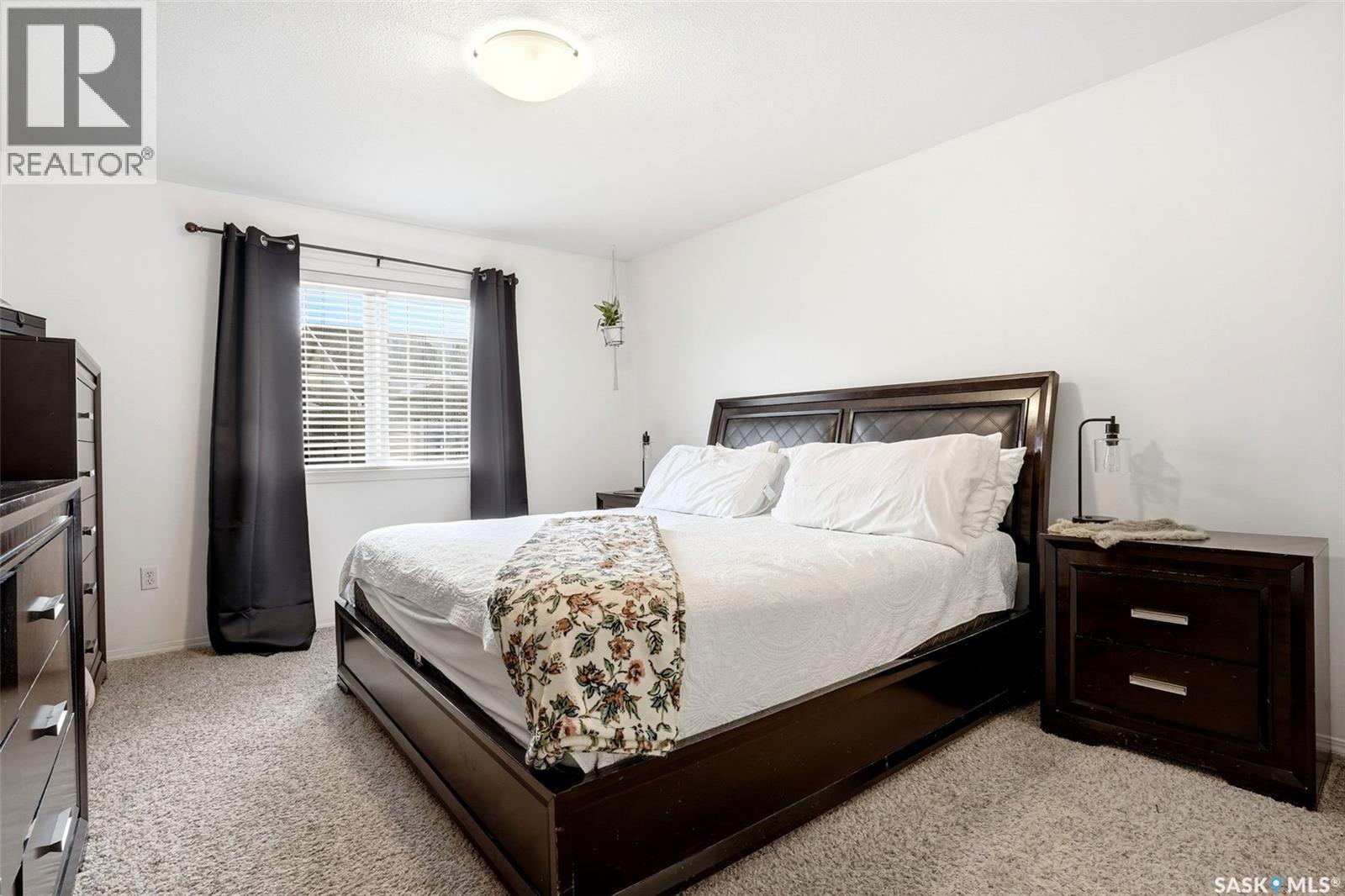 34 4425 Nicurity Drive, Regina, SK - Indoor Photo Showing Bedroom