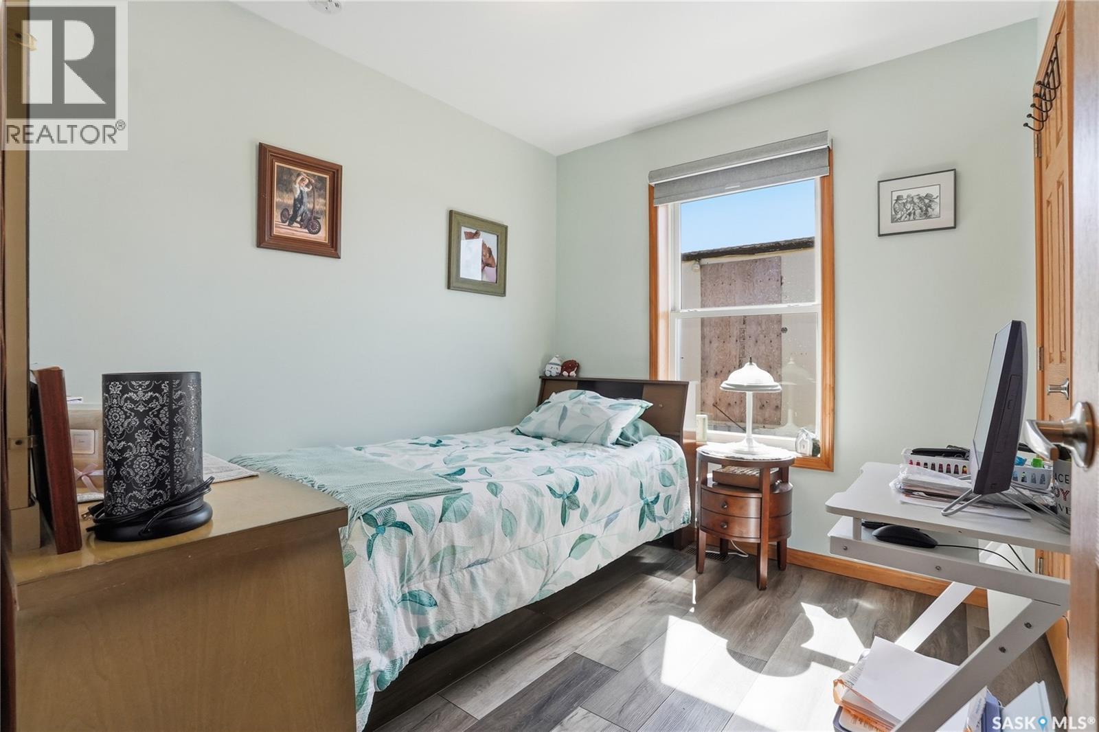 14 401 Railway Avenue E, Vanscoy, SK