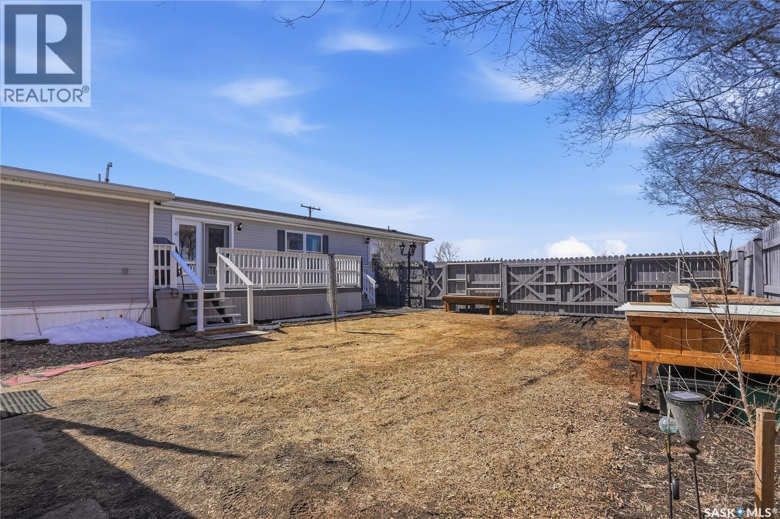 14 401 Railway Avenue E, Vanscoy, SK