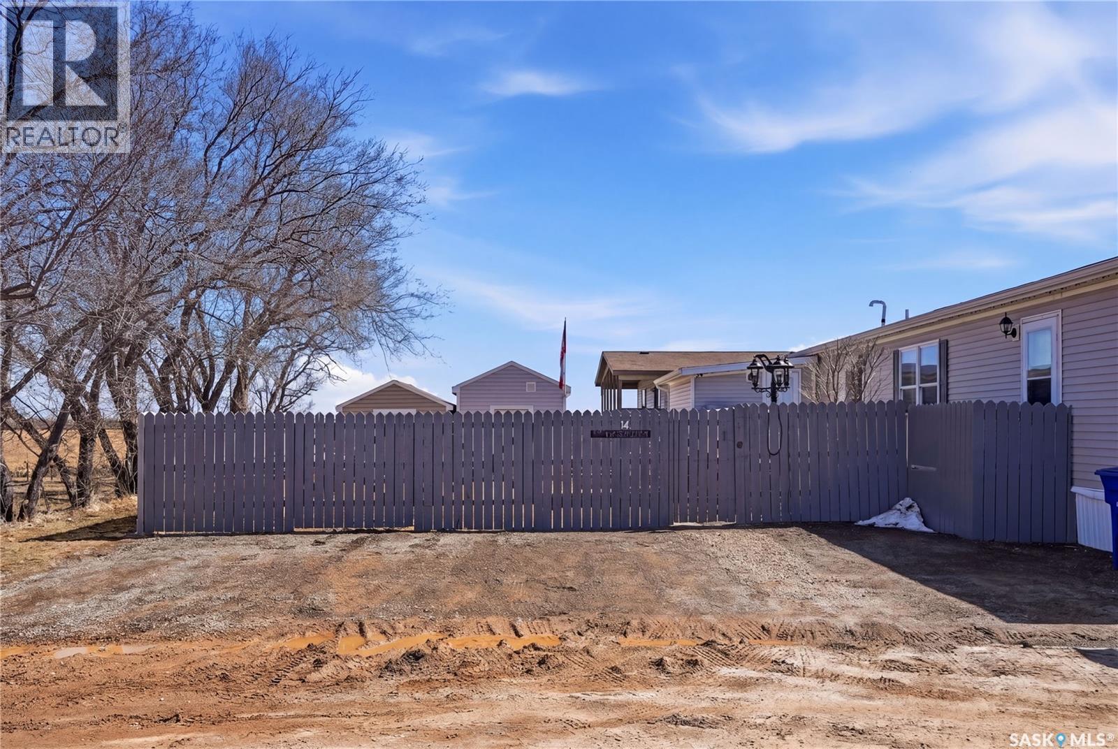 14 401 Railway Avenue E, Vanscoy, SK
