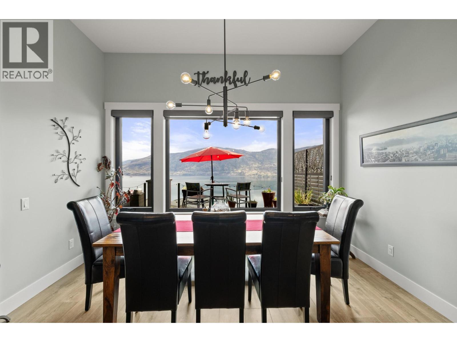 3663 Mckinley Beach Drive, Kelowna, BC - Indoor Photo Showing Dining Room
