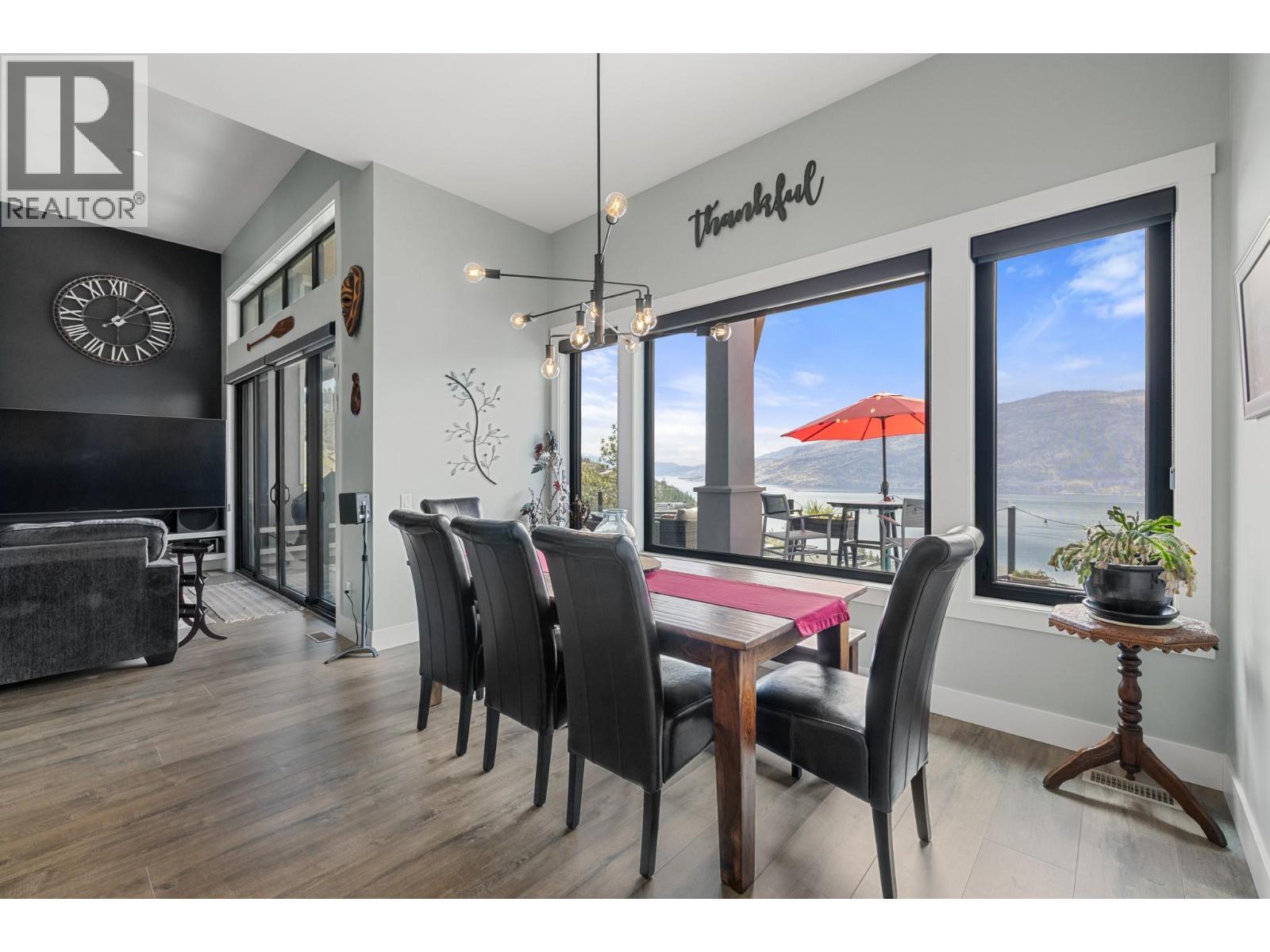 3663 Mckinley Beach Drive, Kelowna, BC - Indoor Photo Showing Dining Room