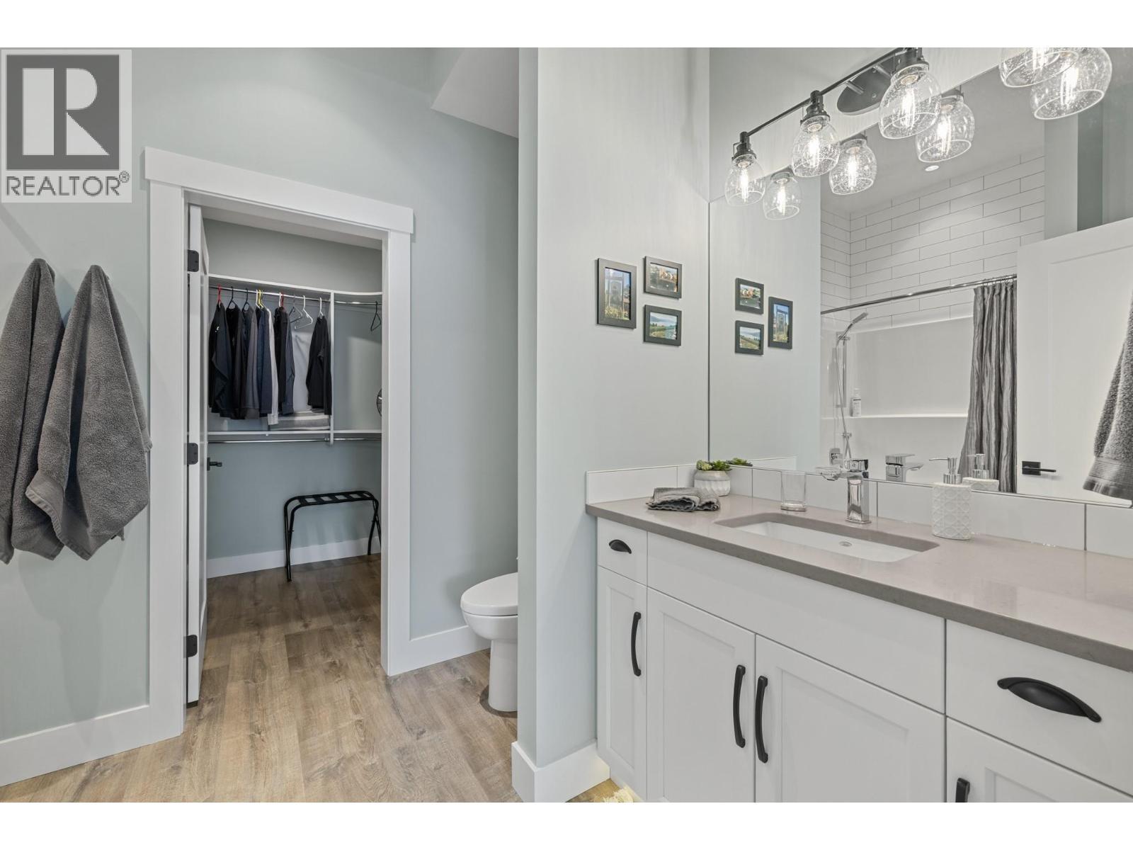 Suite - 3663 Mckinley Beach Drive, Kelowna, BC - Indoor Photo Showing Bathroom