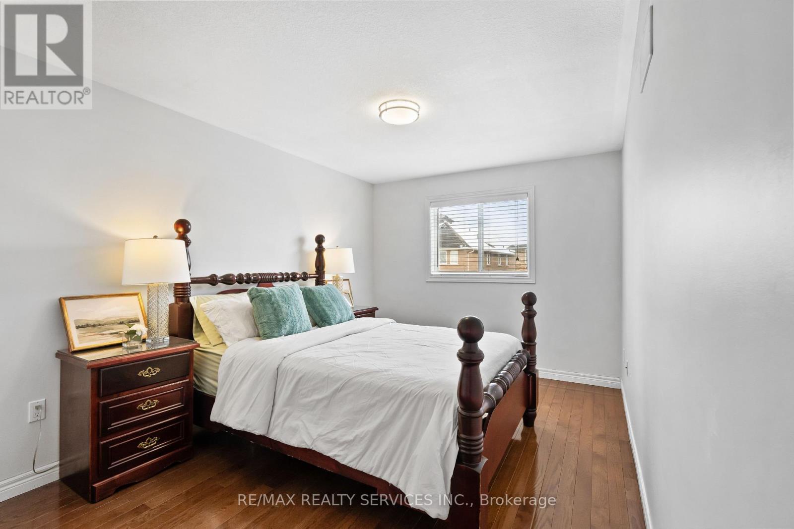 1321 Inglehart Drive, Burlington, ON - Indoor Photo Showing Bedroom