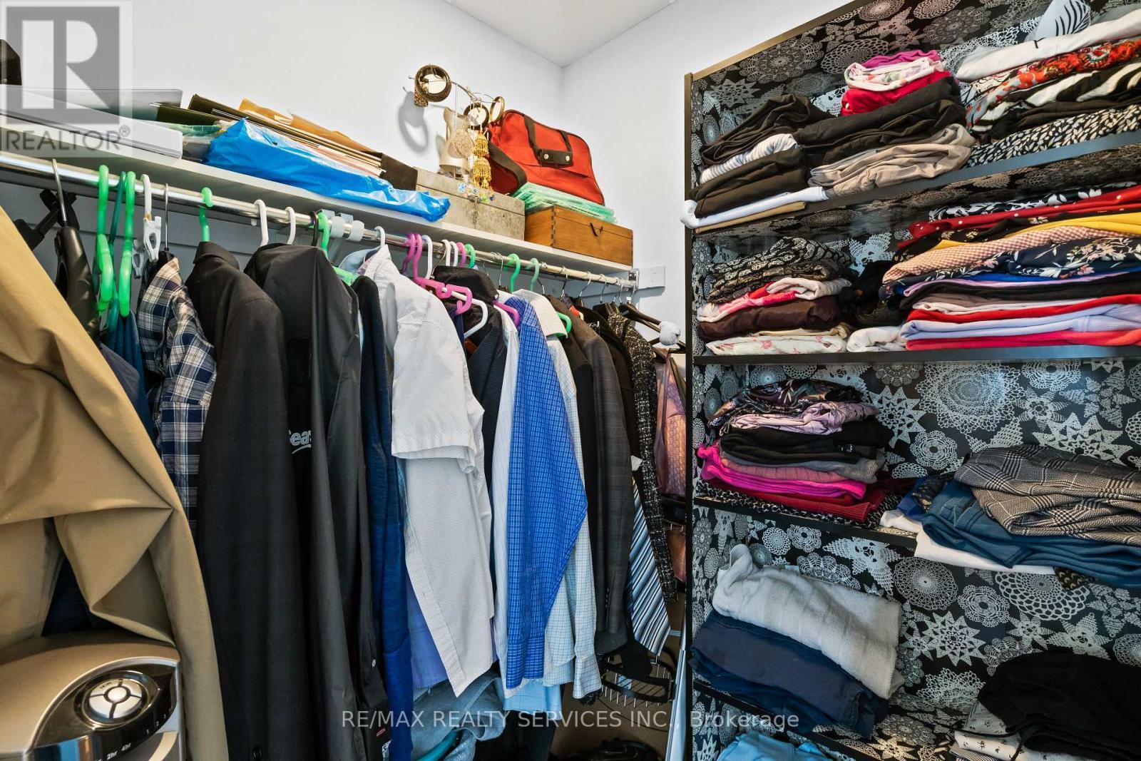 1321 Inglehart Drive, Burlington, ON - Indoor With Storage