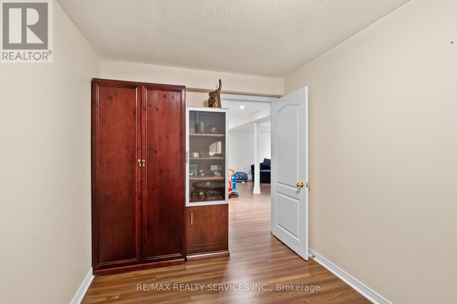 1321 Inglehart Drive, Burlington, ON - Indoor Photo Showing Other Room