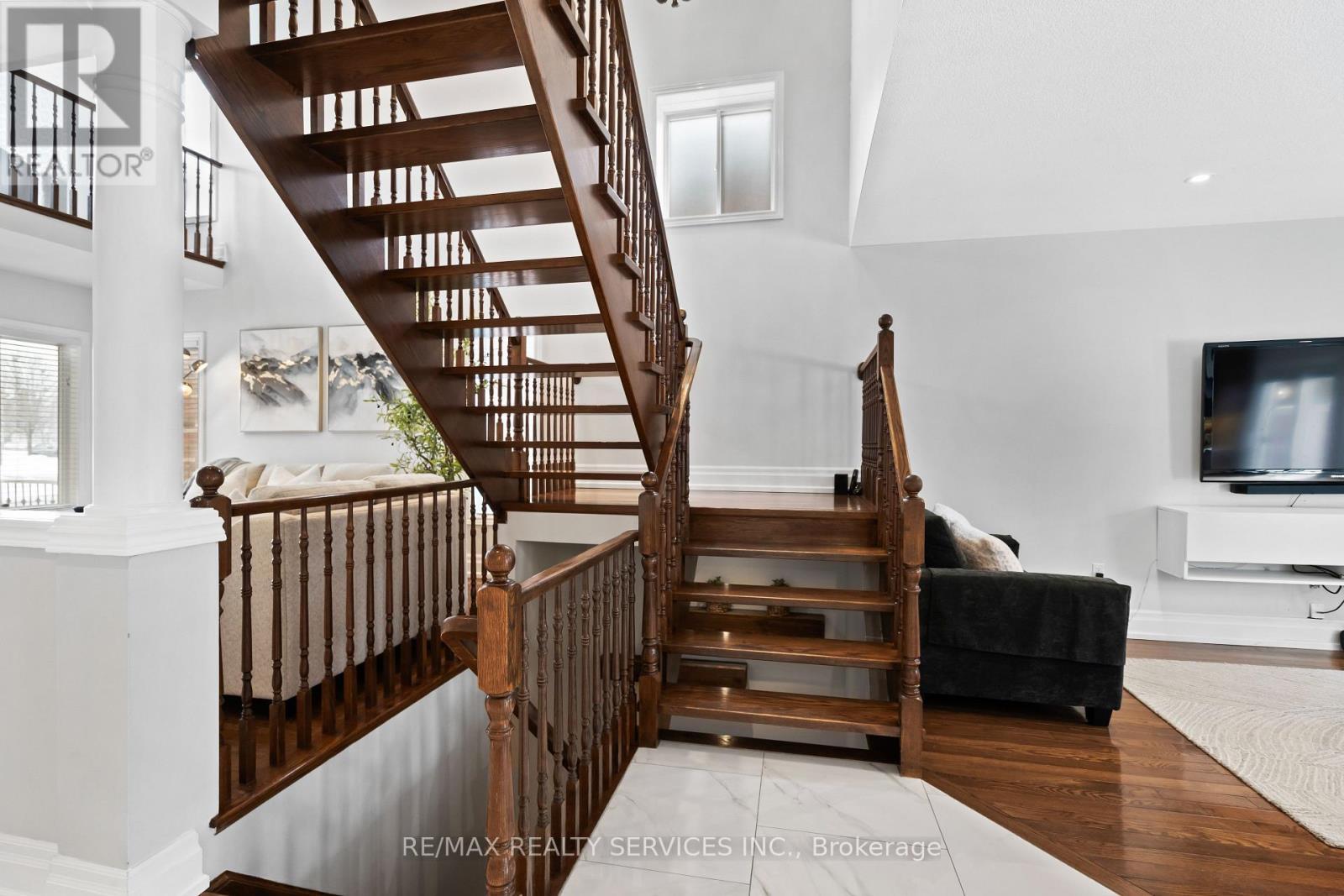 1321 Inglehart Drive, Burlington, ON - Indoor Photo Showing Other Room