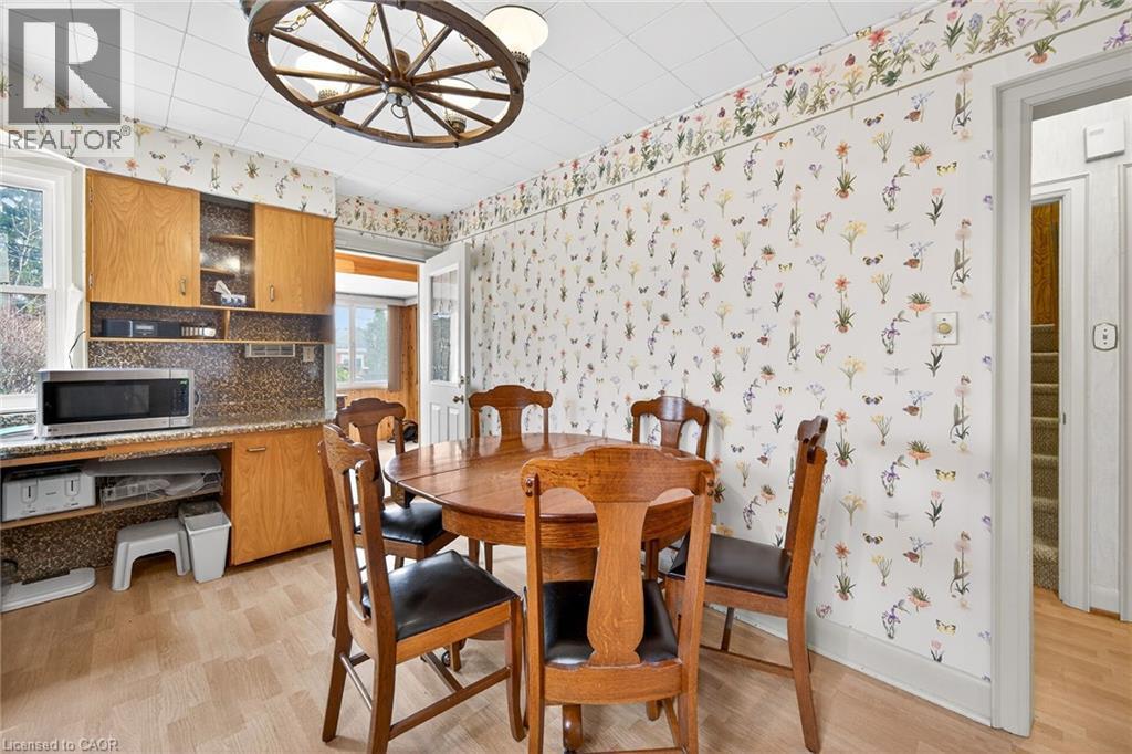 95 Empress Avenue, Hamilton, ON - Indoor Photo Showing Dining Room