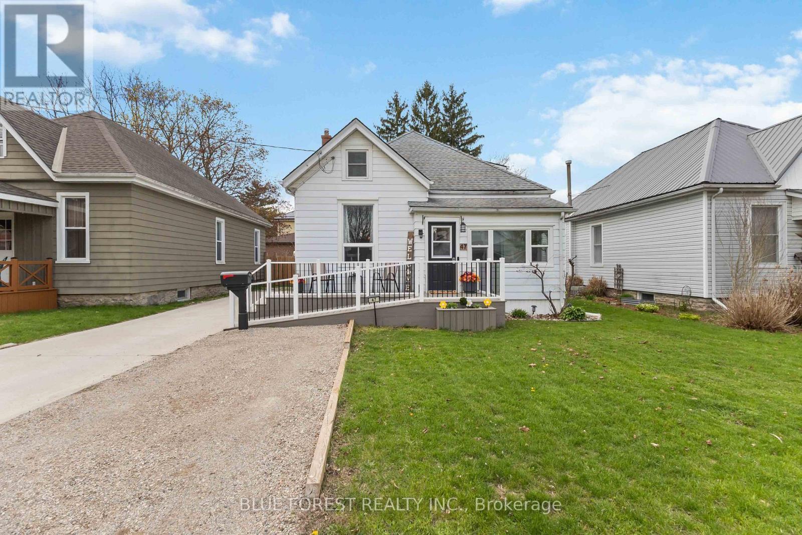 47 Devonshire Place, St. Thomas, ON - Outdoor