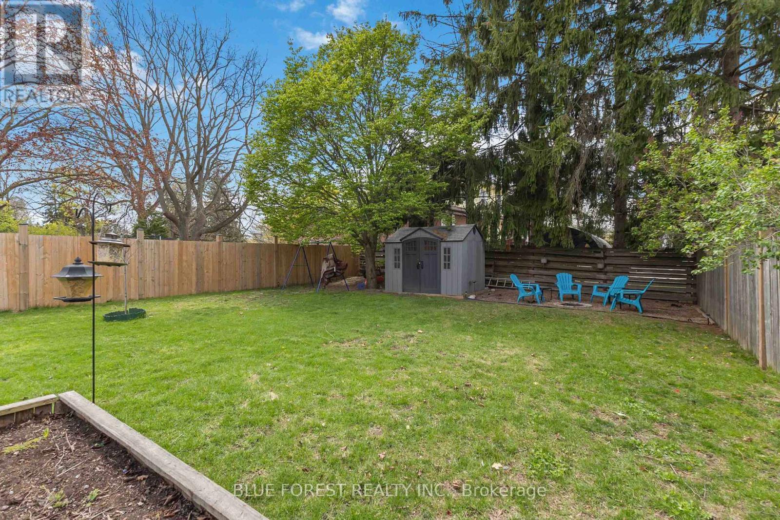 47 Devonshire Place, St. Thomas, ON - Outdoor With Backyard