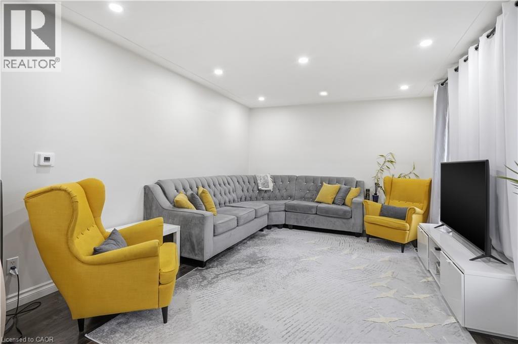 107 Deschene Avenue, Hamilton, ON - Indoor