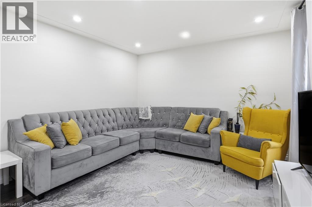 107 Deschene Avenue, Hamilton, ON - Indoor