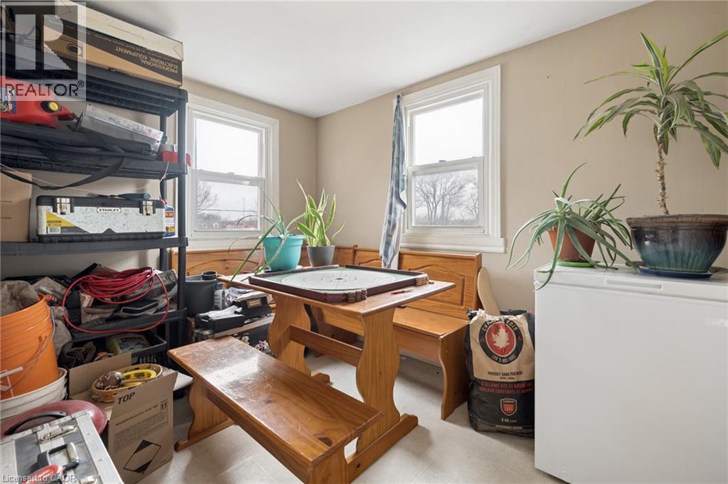 22 Dellroy Avenue, Kitchener, ON - Indoor